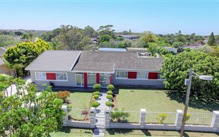 5 Bedroom House in Linton Grange