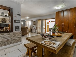 6 Bed House in Benoni North