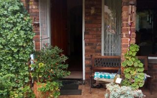 3 Bedroom Duplex in Haddon