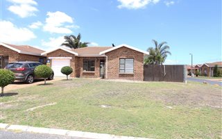2 Bedroom House in De Oude Spruit