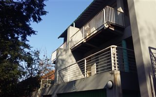 3 Bedroom Duplex in Morningside