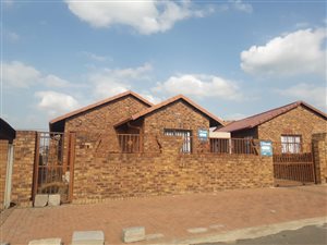 2 Bed House in Tsakane