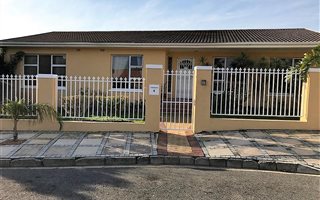 4 Bedroom House in Charleston Hill