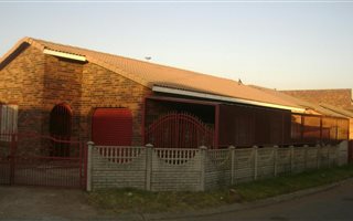 3 Bedroom House in Duduza