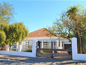4 Bed House in Elim