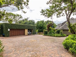 9 Bed House in Chartwell