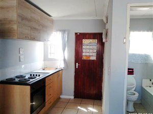 2 Bed Townhouse in Pelikan Park