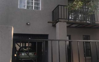 5 Bedroom House in Crown Gardens