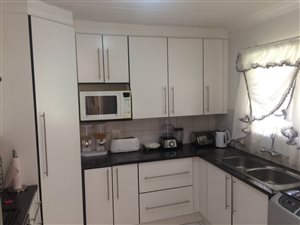 3 Bed House in Bakerton