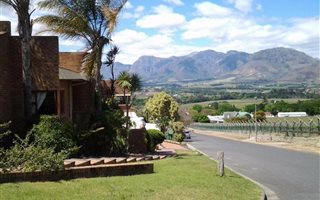 5 Bedroom House in Paarl