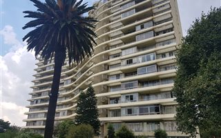 2 Bedroom Flat in Denlee