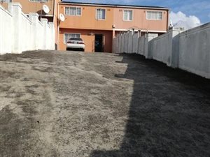 3 Bed Duplex in Whetstone