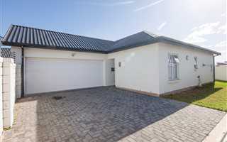 3 Bedroom House in Charlo