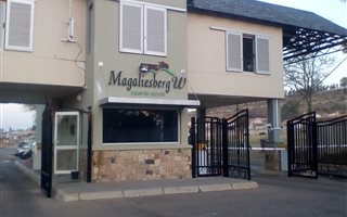 3 Bedroom Simplex in Amandasig