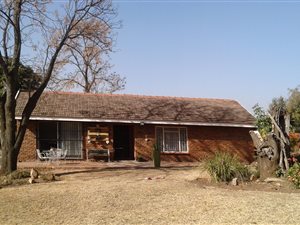 4 Bed House in Kameeldrift East