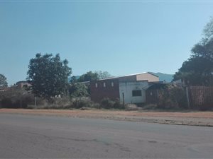 1428 m² Land available in Louis Trichardt