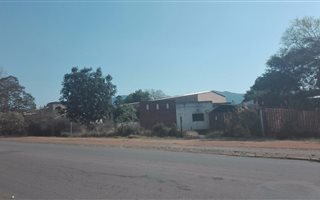 1428 m² Land available in Louis Trichardt