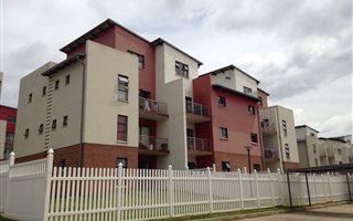 3 Bedroom Apartment in Sunninghill