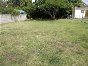 666 m² Land available in Humansdorp