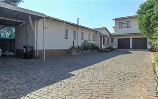 5 Bedroom House in Marlands