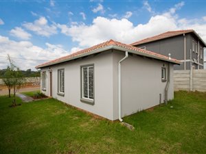 3 Bed House in Mahube Valley