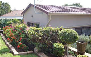 1 Bedroom Garden Cottage in Groenkloof