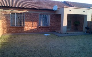 3 Bedroom Simplex in Eco Park
