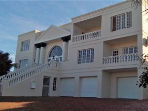 6 Bed House in Glentana