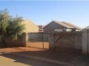 2 Bed Cluster in Doornkop