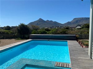 4 Bed House in Lake Michelle