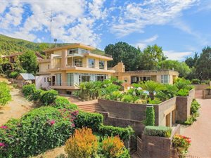 6 Bed House in Paarl