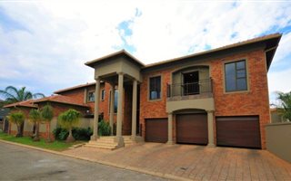 4 Bedroom House in Meyersdal