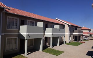 2 Bedroom Townhouse in Comet