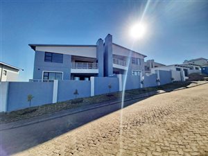 6 Bed Townhouse in Island View