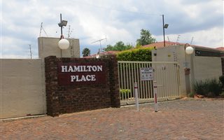 1 Bedroom Simplex in Allens Nek