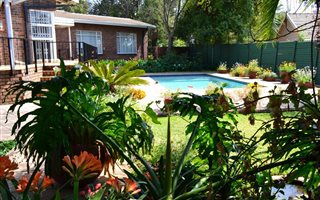 5 Bedroom House in Lynnwood Glen