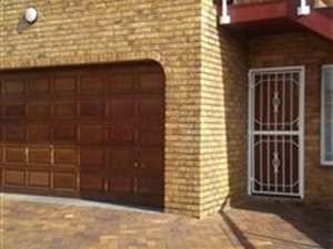 3 Bed Townhouse in Ridgeway