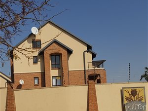Studio Apartment in Carlswald Estate