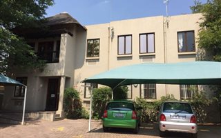 150 m² Commercial space in Lonehill
