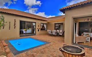 5 Bedroom House in Homes Haven