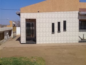 3 Bed House in Orange Farm