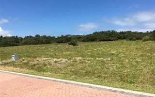 770 m² Land available in Kenton-on-Sea