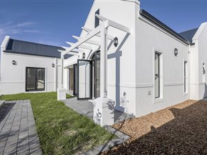 4 Bed House in Croydon Olive Estate