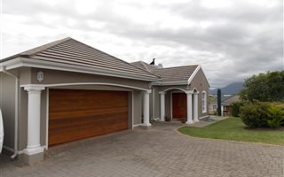 3 Bedroom House in Kingswood Golf Estate