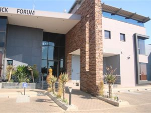 127 m² Office Space in Glen Erasmia