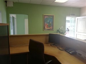 220 m² Commercial space in Paarl