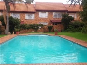 2 Bed Townhouse in Zwartkop
