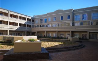 2 Bedroom Flat in La Colline