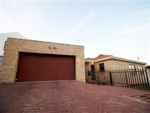 3 Bed House in Brackenfell Central