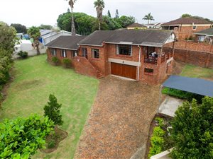4 Bed House in Gonubie